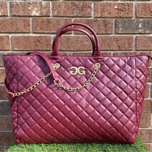 Gilda Paris Large Wine Quilted Tote w. Gold Chain Shoulder Straps & Luggage Slip